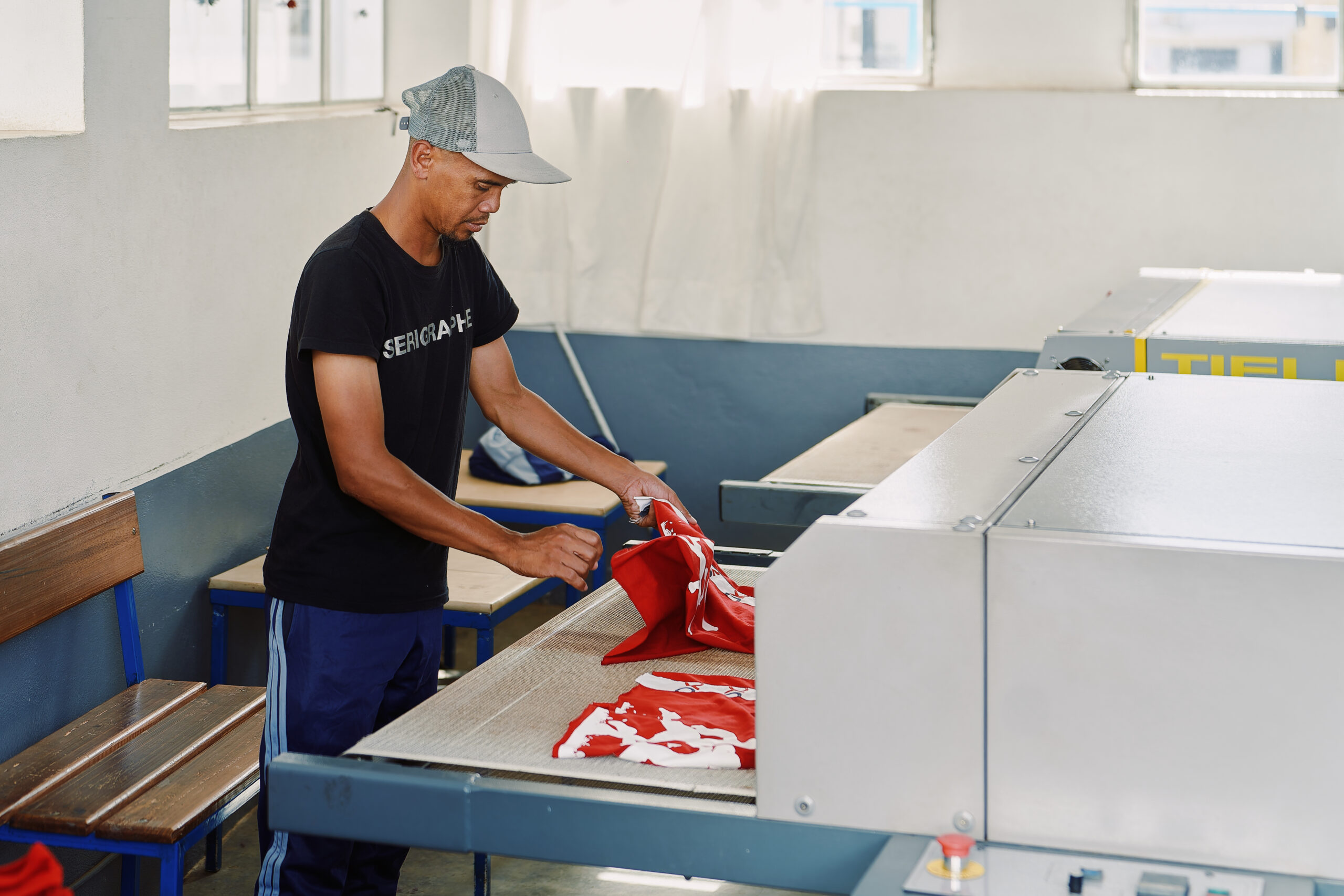 Tout savoir sur les consommables DTF : film, encre, poudre thermofusible